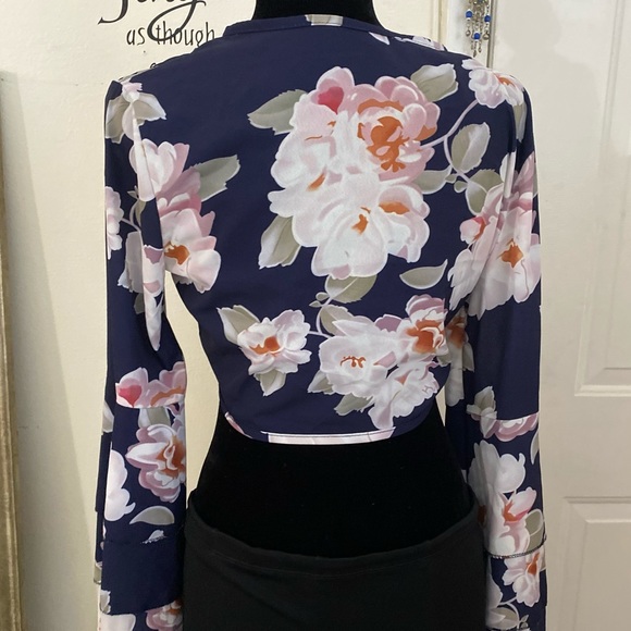 Boho Gypsy Blue Floral Crop Top Bell Sleeve Knot - Picture 9 of 9